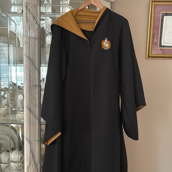 Harry Potter Cape - Picture 2 of 10